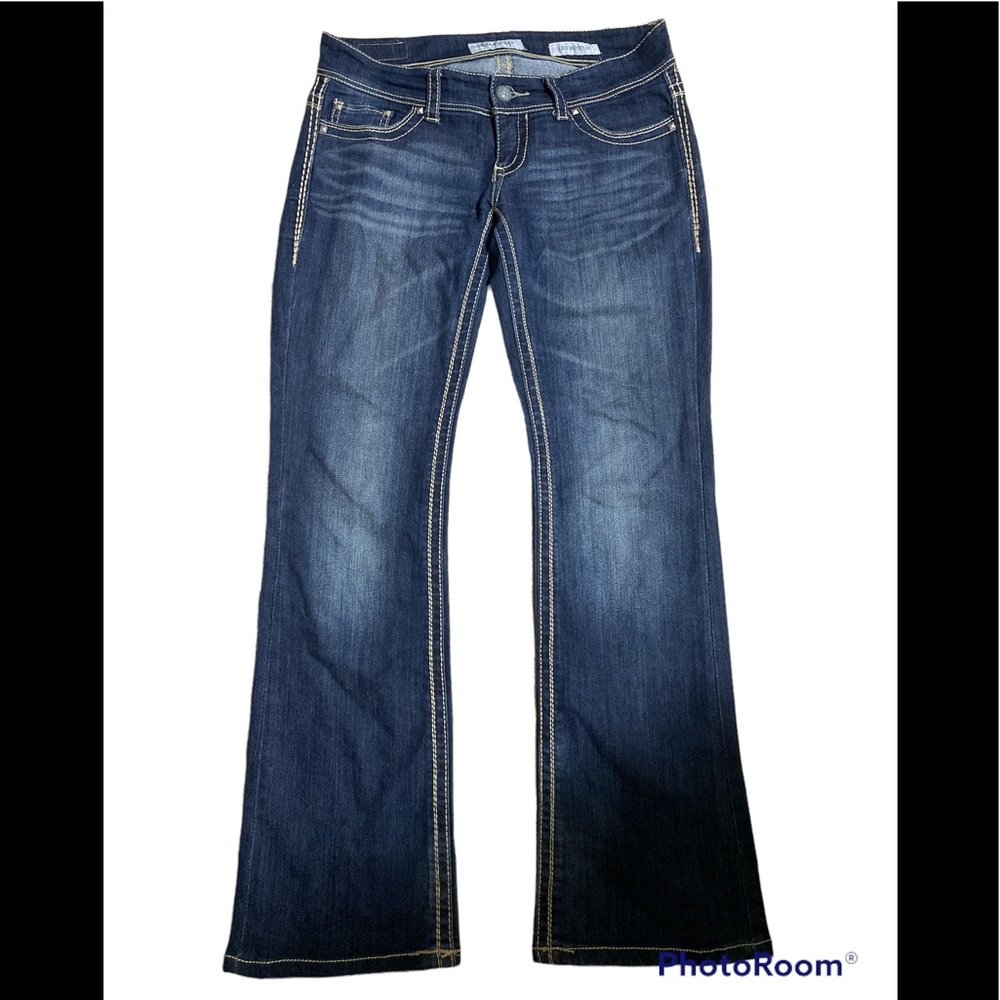 Buckle Day Trip Leo Boot cut Jeans Size 29R
